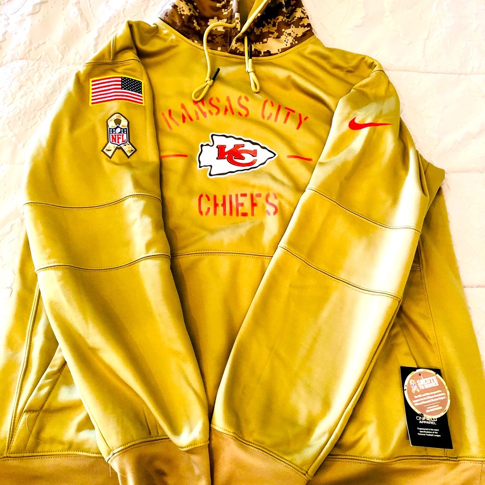KC Chiefs Men’s Salute to Service Hoodie. Size XXL
